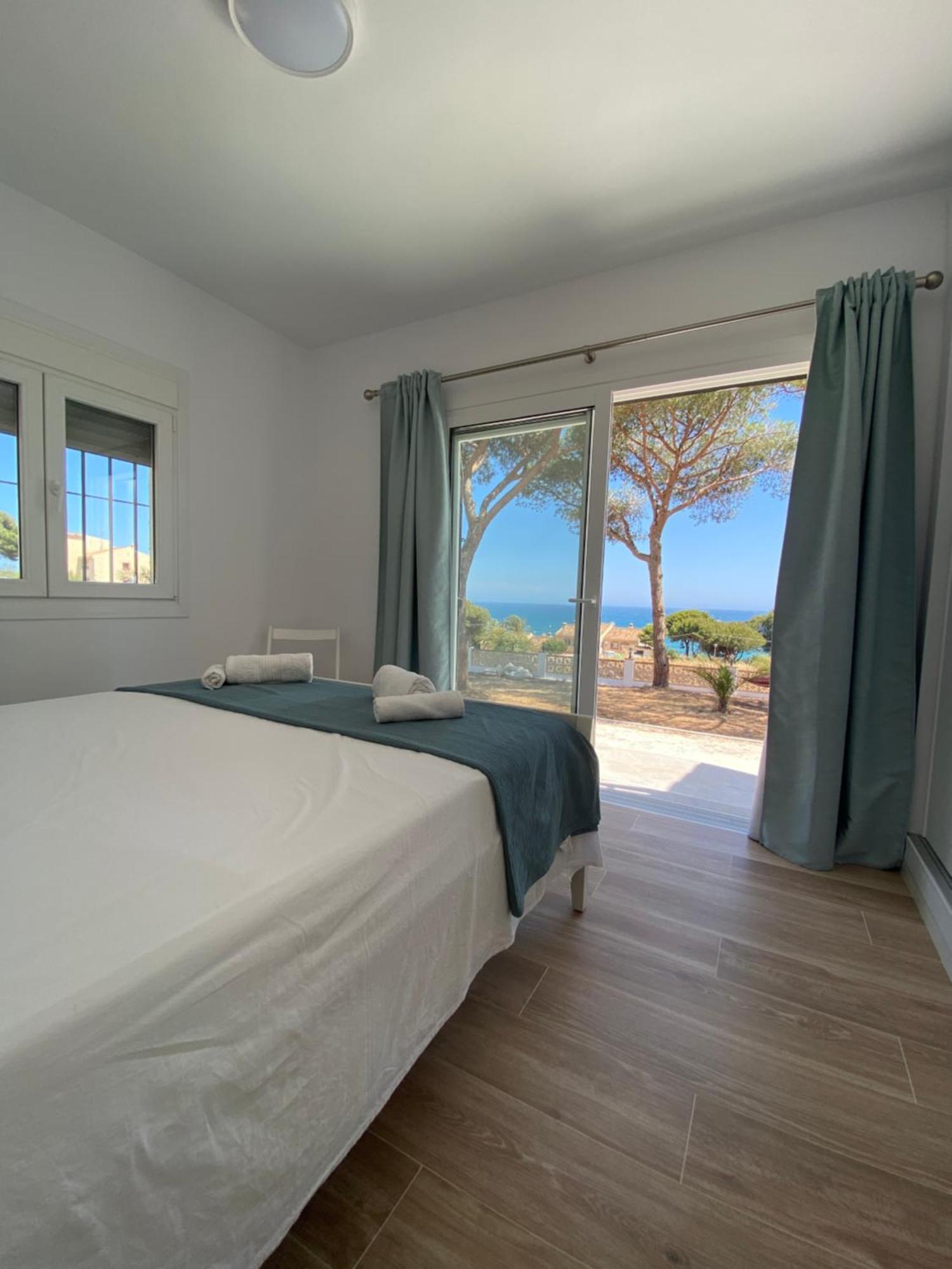 Independent Villa Beach House El Bosque La Cala De Mijas Eksteriør bilde