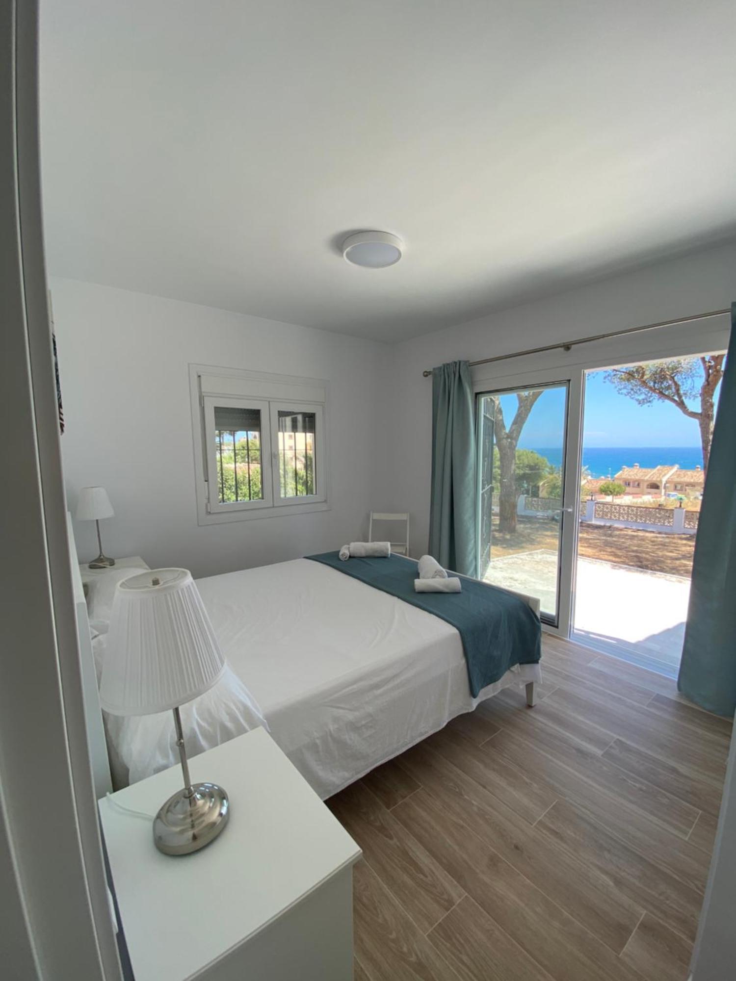 Independent Villa Beach House El Bosque La Cala De Mijas Eksteriør bilde